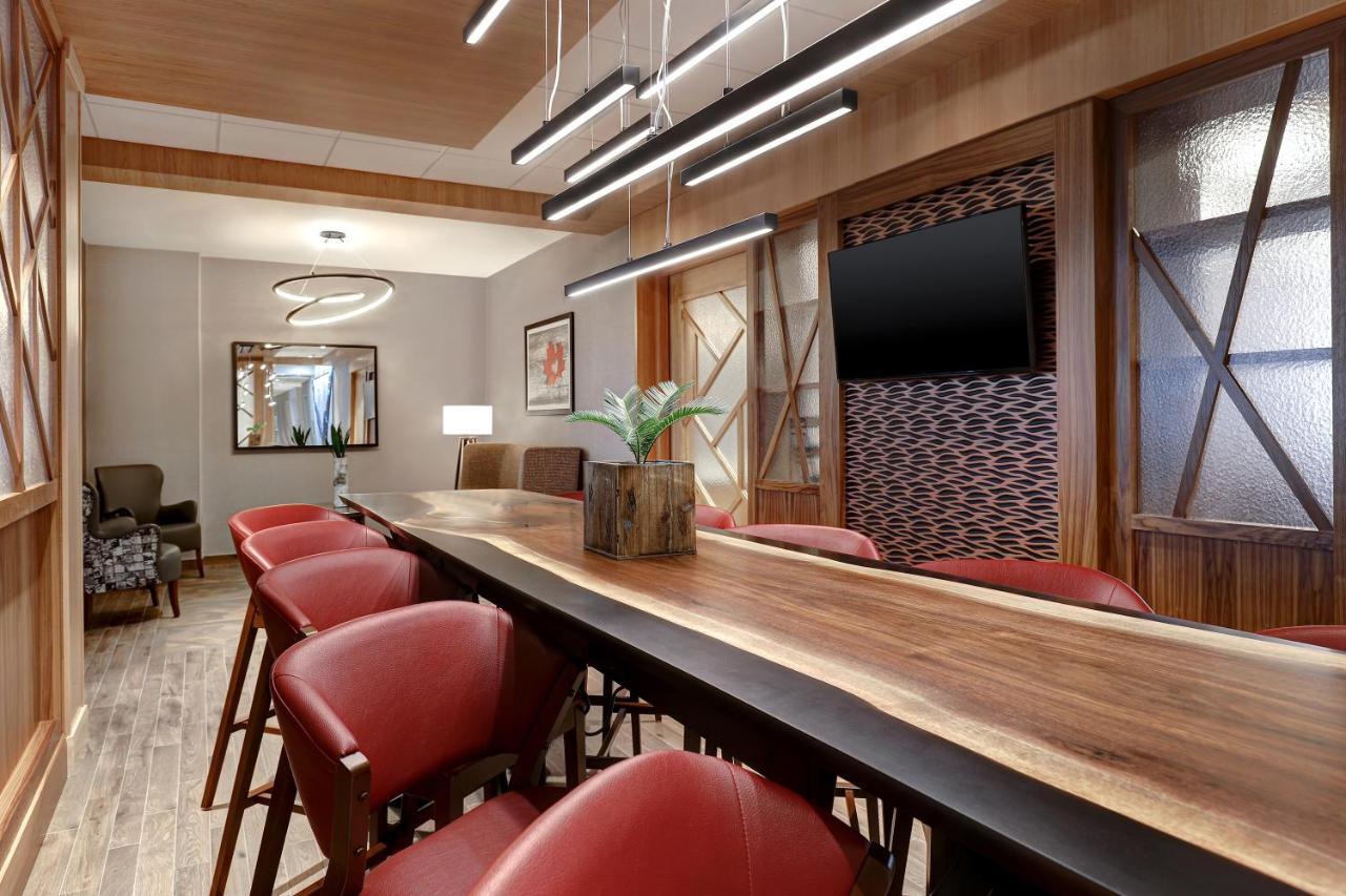 Hyatt Place Ottawa West Экстерьер фото